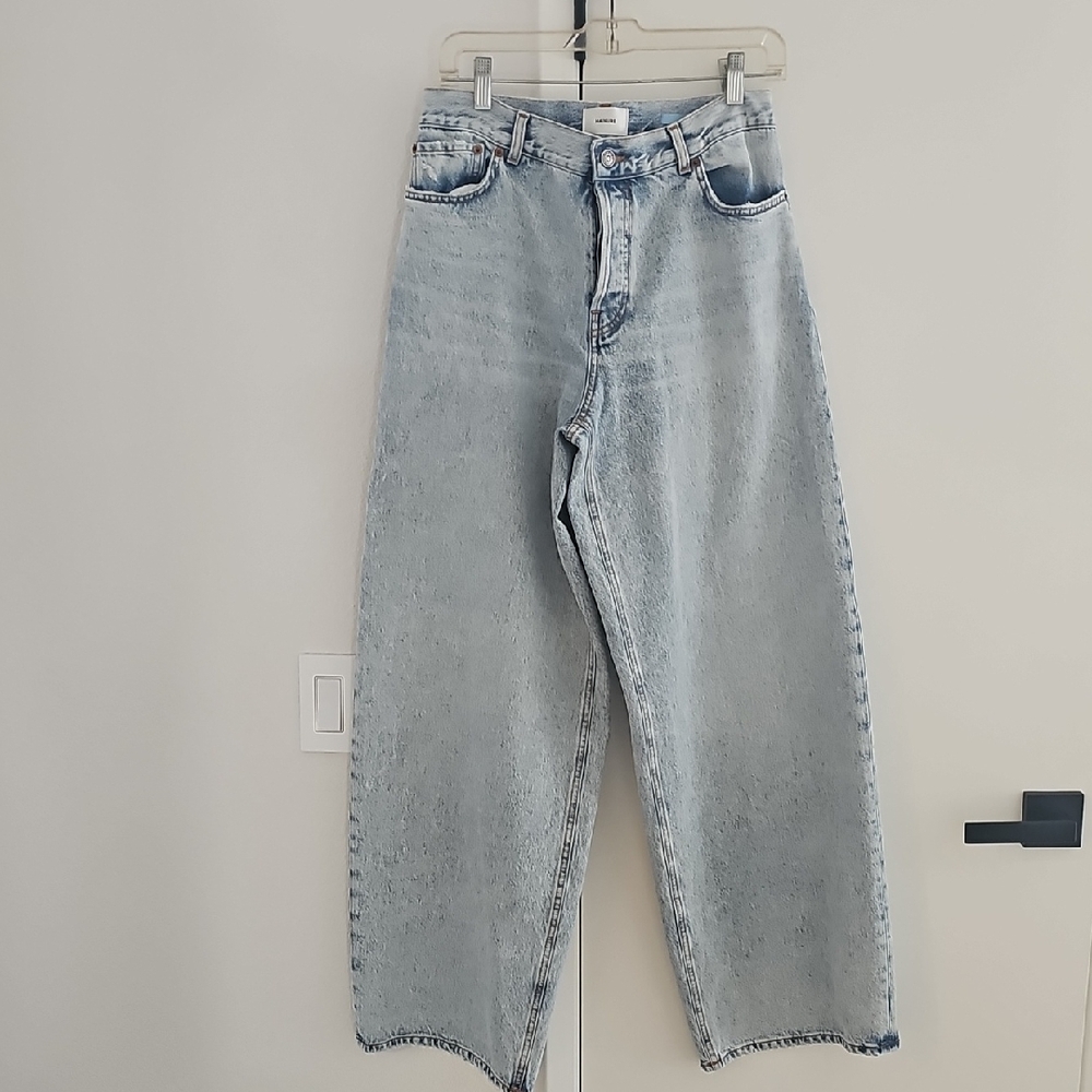 Haikure Light Blue Denim Wide Leg Barrel Jeans.  Size 26